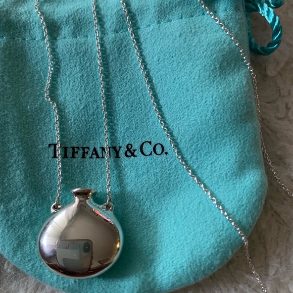 New Tiffany &co Pendent - Picture 2 of 4